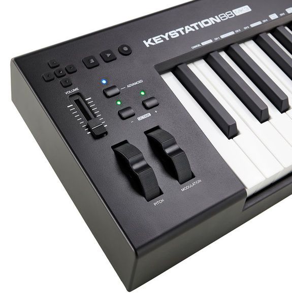 MIDI-клавиатура M-AUDIO Keystation 88 MK3 23325 фото