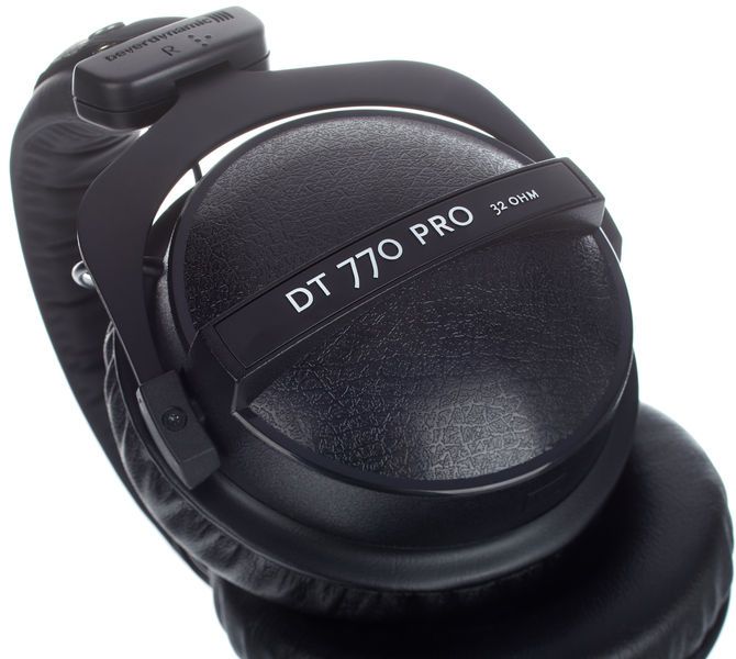 Студийные наушники Beyerdynamic DT 770 PRO 32 Ohm 23243 фото